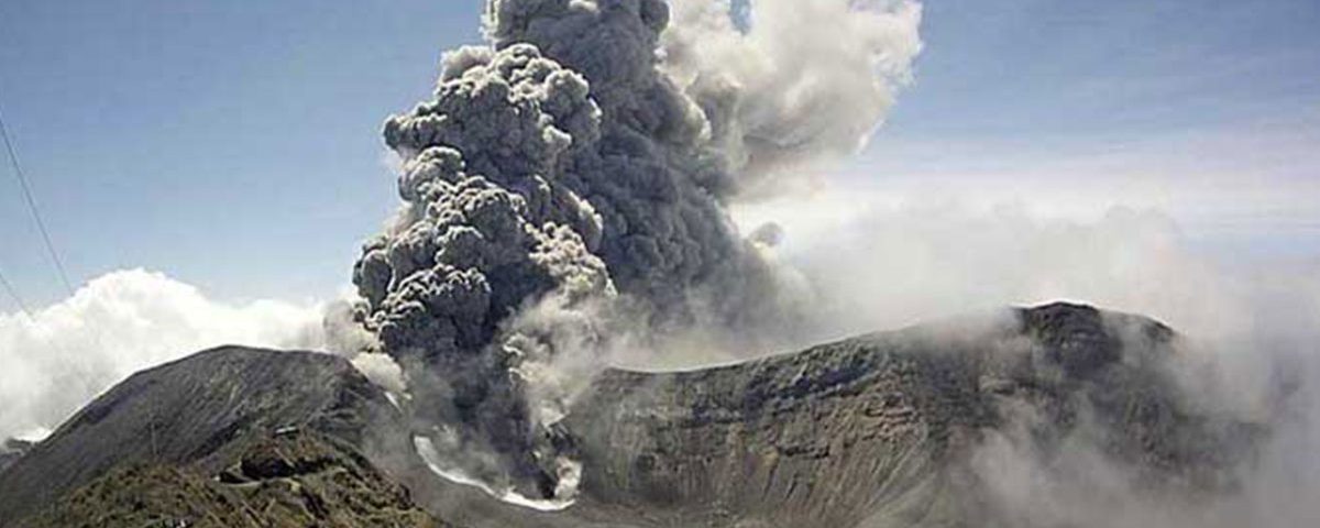Volcán Turrialba Erupción